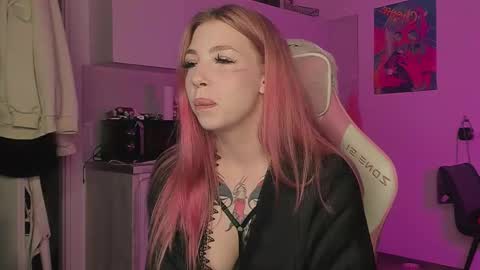 Snapshot of stacy_quinst chatting on 09/17/25, 05:58 Stacy online show from 09/17/25, 05:58