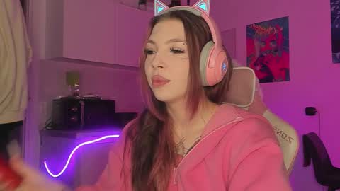 Snapshot of stacy_quinst chatting on 11/19/25, 02:17 Stacy online show from 11/19/25, 02:17