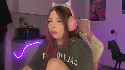 Snapshot of stacy_quinst chatting on 12/02/25, 05:52 Stacy online show from 12/02/25, 05:52