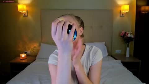 Stacy Mon Tue Wed Thu Fri Sun GMT GMT 3 1000am - 0400pm  online show from 11/16/25, 09:04