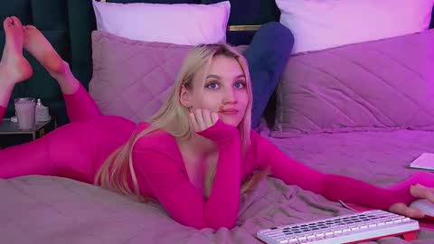 StacyEvances online show from 11/11/25, 08:53