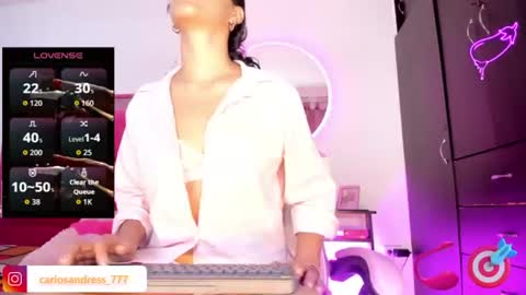 Snapshot of stacyfoxx_ chatting on 06/24/26, 05:23 stacy fox online show from 06/24/26, 05:23