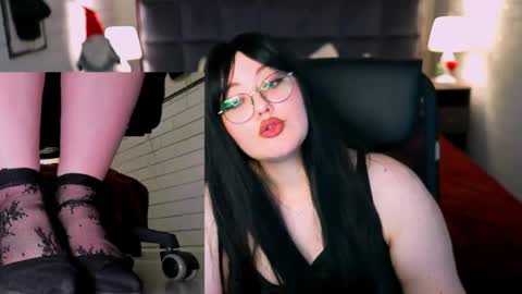 Snapshot of stacyjensen chatting on 05/25/26, 04:13 Stasey online show from 05/25/26, 04:13