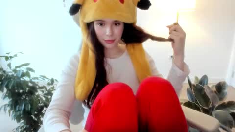 Snapshot of stacyluxxe chatting on 11/27/25, 02:19 Stacy online show from 11/27/25, 02:19