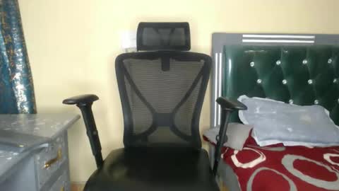 calvin online show from 11/28/25, 02:25