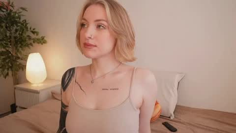 Kristina online show from 04/10/26, 01:38