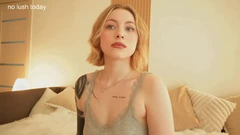 Snapshot of stanovaya300kg chatting on 06/03/26, 01:14 Kristina online show from 06/03/26, 01:14