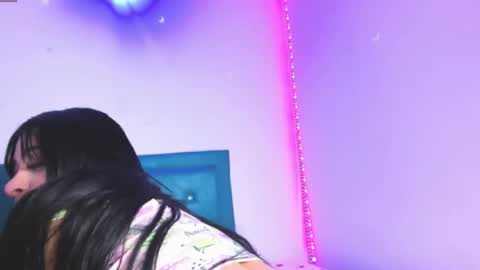 Snapshot of star_darling chatting on 02/23/25, 05:34  S T A R  online show from 02/23/25, 05:34