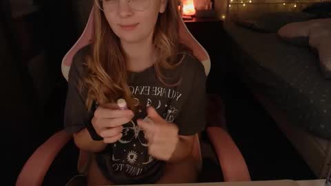 Snapshot of star_shopping chatting on 01/01/25, 05:11 Alice online show from 01/01/25, 05:11