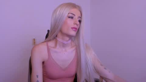 Snapshot of star_storm chatting on 01/17/25, 09:39 star_storm online show from 01/17/25, 09:39