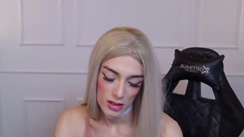 Snapshot of star_storm chatting on 02/15/25, 10:44 star_storm online show from 02/15/25, 10:44