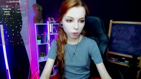 Snapshot of star_tarra chatting on 06/17/26, 02:03 Tarra online show from 06/17/26, 02:03