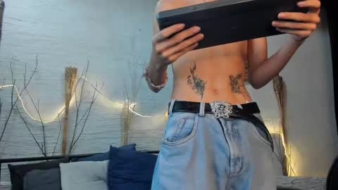 starcrow19 online show from 12/03/25, 10:19