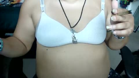 starella___saxxxton online show from 10/01/25, 01:28