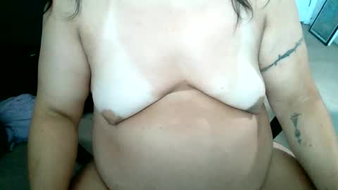 Snapshot of starella___saxxxton chatting on 07/04/26, 06:14 starella___saxxxton online show from 07/04/26, 06:14
