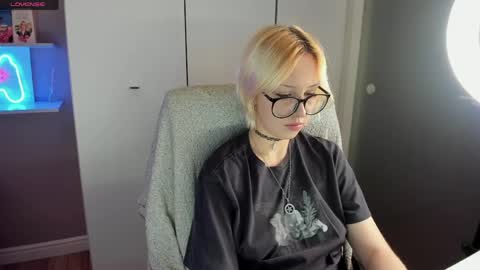 Kate online show from 05/18/26, 08:36