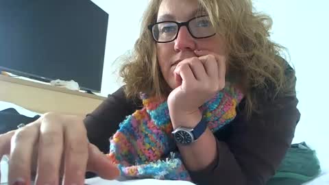 starlagurl online show from 12/13/24, 06:10