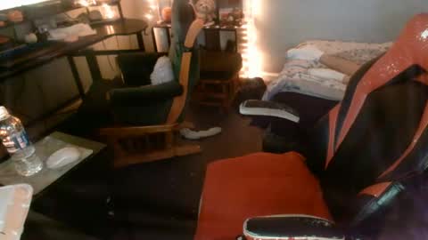 Snapshot of starlight09102 chatting on 12/13/24, 08:30 Starlight online show from 12/13/24, 08:30