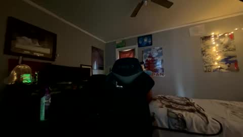 Snapshot of starlight09102 chatting on 03/05/25, 08:10 Starlight online show from 03/05/25, 08:10