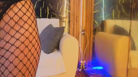 starlight_mature11_aws online show from 02/22/26, 05:19