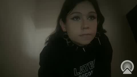 Snapshot of starmoonly chatting on 02/10/25, 10:19 starmoonly online show from 02/10/25, 10:19