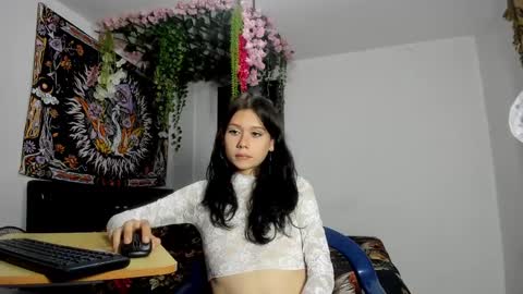 Snapshot of starmoonly chatting on 02/22/25, 03:34 starmoonly online show from 02/22/25, 03:34