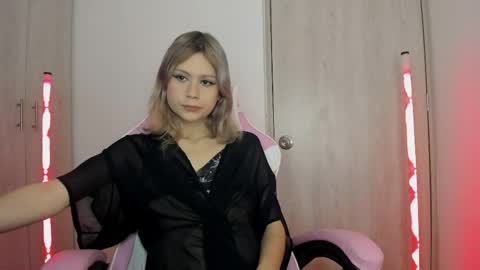 starmoonly online show from 05/10/26, 11:32