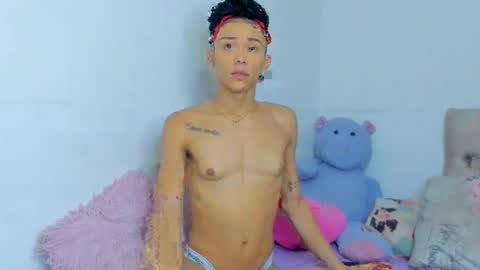 Snapshot of stassiebell chatting on 12/27/24, 01:28 stassiebell online show from 12/27/24, 01:28