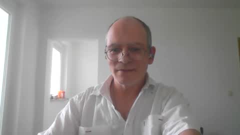 Snapshot of statisfaktion chatting on 07/22/26, 05:05 statisfaktion online show from 07/22/26, 05:05