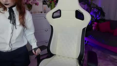 MONICA online show from 02/04/26, 01:06