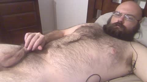 Snapshot of stealthytuna95 chatting on 06/04/26, 12:44 mike online show from 06/04/26, 12:44