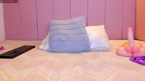 Stefa Gomez  online show from 01/08/25, 05:37