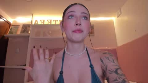 Stefa Gomez  online show from 09/18/25, 10:06