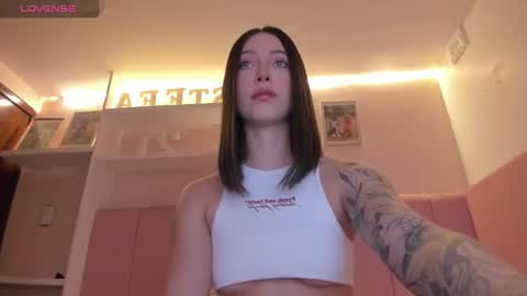 Stefa Gomez  online show from 11/01/25, 11:45