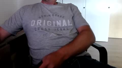 Snapshot of stefan2580 chatting on 09/14/25, 08:13 Stefan online show from 09/14/25, 08:13