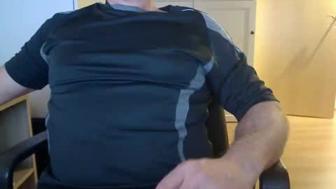 Snapshot of stefan2580 chatting on 11/09/25, 05:50 Stefan online show from 11/09/25, 05:50