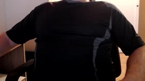 Snapshot of stefan2580 chatting on 12/17/25, 08:09 Stefan online show from 12/17/25, 08:09