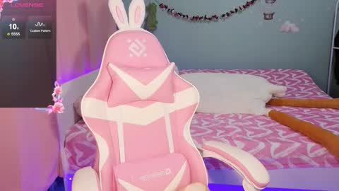 Snapshot of stefaniyaaa chatting on 09/27/25, 06:13 stefa online show from 09/27/25, 06:13