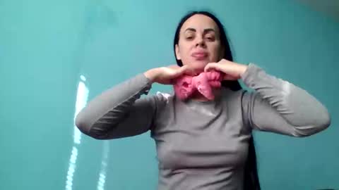 stefaniyax online show from 10/23/25, 09:19