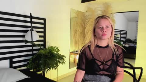 Stefanny   online show from 12/27/24, 12:56