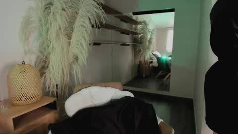 Stefanny   online show from 03/08/25, 03:35