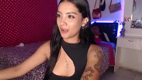 Im MiaIts my first day here  online show from 12/27/24, 12:39