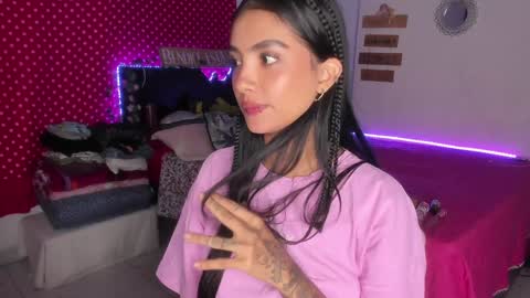 Im MiaIts my first day here  online show from 01/26/25, 02:35