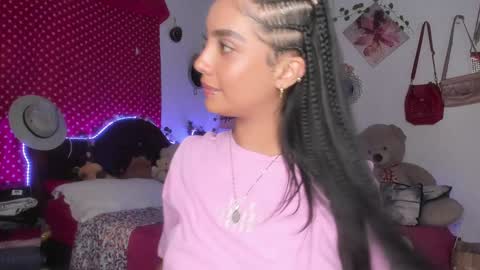 Im MiaIts my first day here  online show from 02/07/25, 02:29