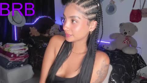 Im MiaIts my first day here  online show from 03/05/25, 12:05