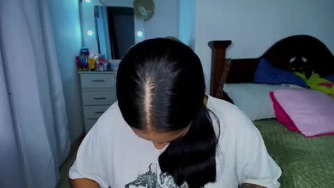 Im MiaIts my first day here  online show from 10/23/25, 12:54