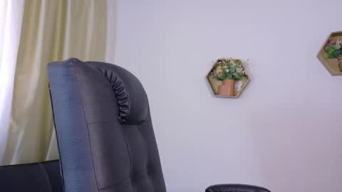 stefannycipriani_ online show from 07/27/26, 03:08