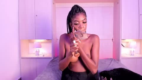 stefannyevans_ online show from 06/02/26, 01:24