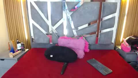 Stefan online show from 12/18/25, 05:24