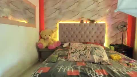 stefany_andruw online show from 11/12/25, 06:41